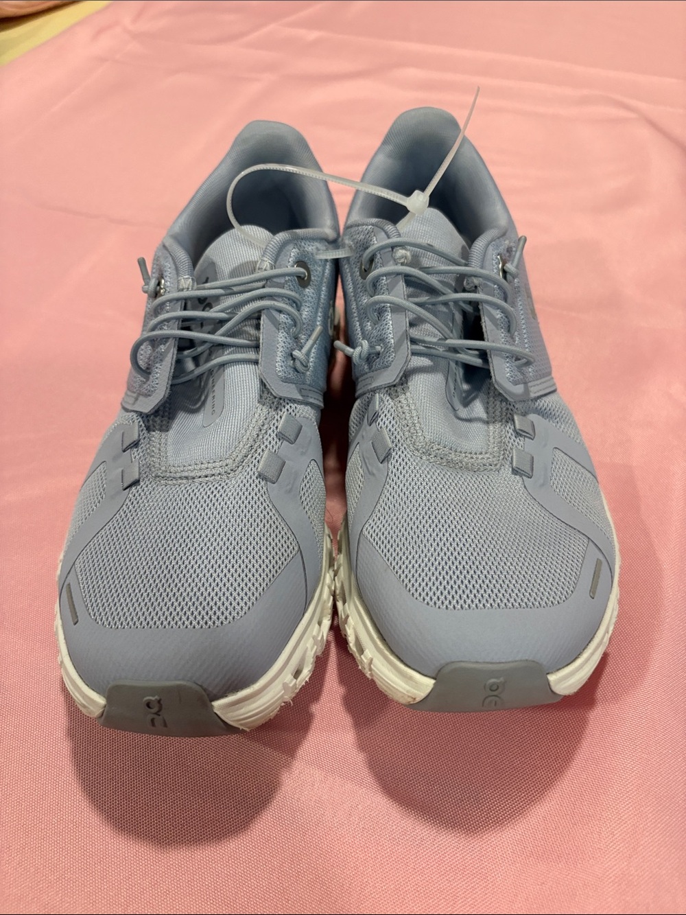 On Cloud 6 Womens Size 6 Nimbus White NWT Running Walking Sneakers Shoes Blue